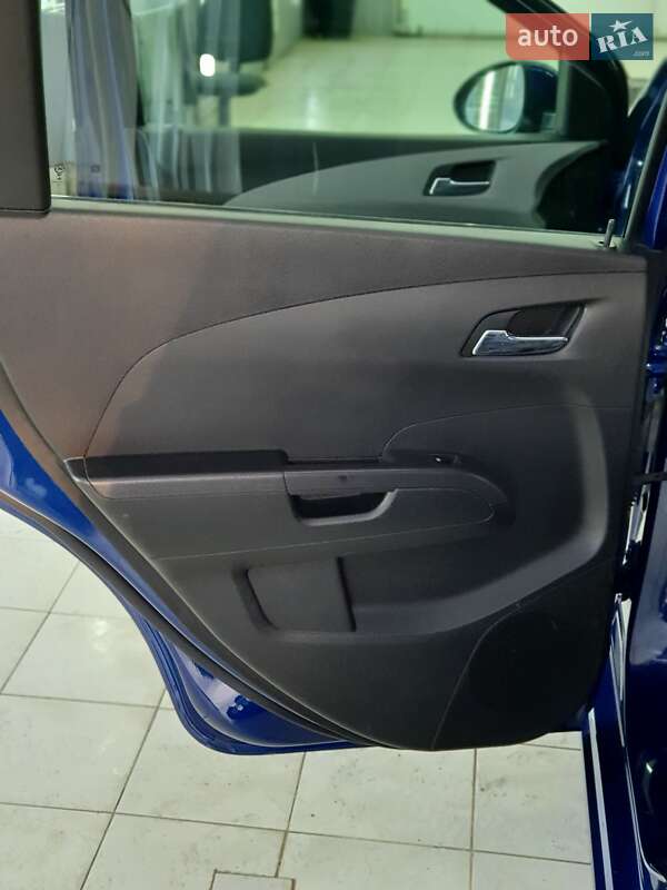 Хэтчбек Chevrolet Sonic 2013 в Днепре фото 15 Хэтчбек Chevrolet Sonic 2013 в Днепре