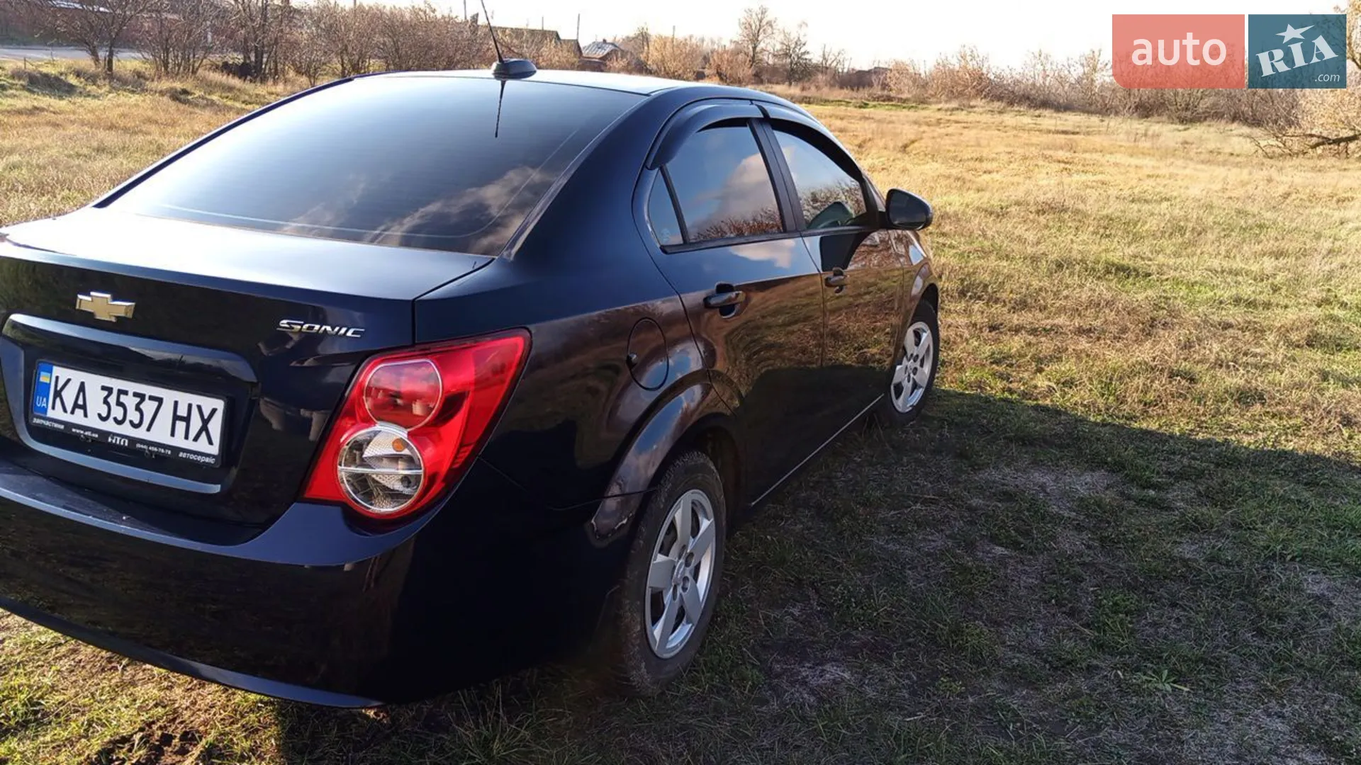 2015 Chevrolet Sonic - мініатюра 3