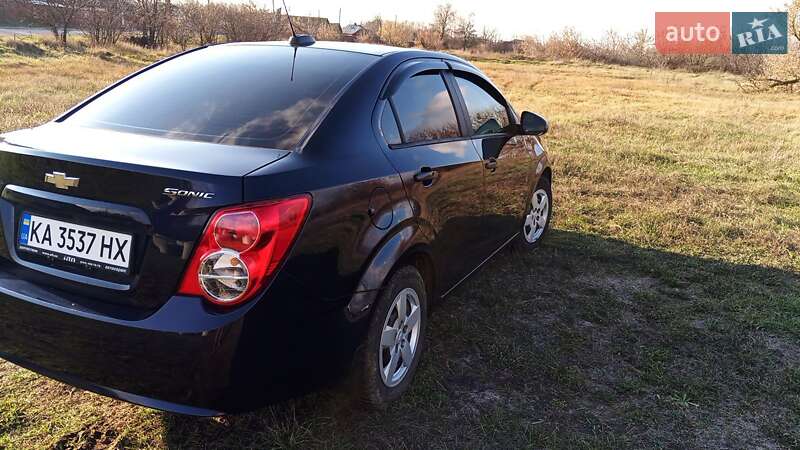 Седан Chevrolet Sonic 2015 в Києві фото 3 Седан Chevrolet Sonic 2015 в Києві