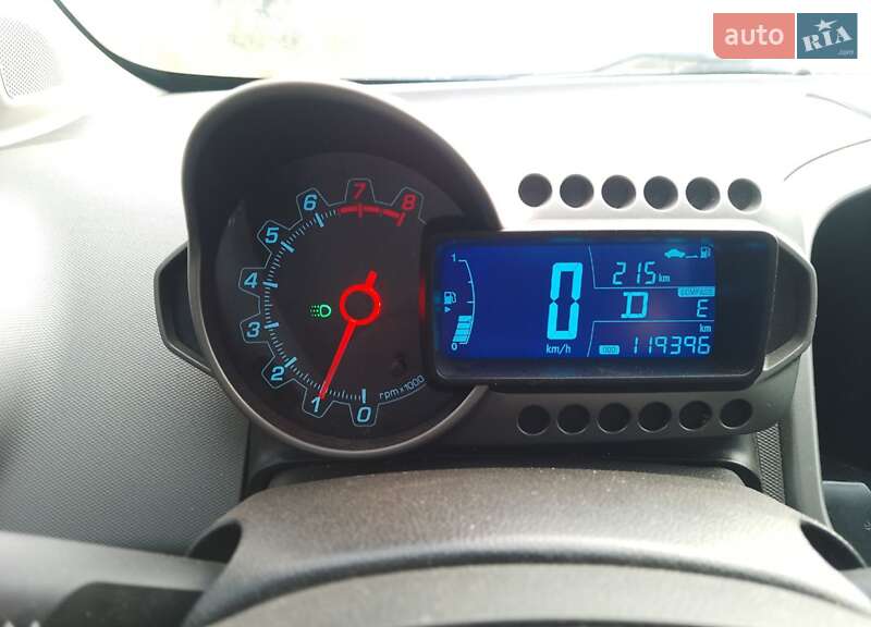 Седан Chevrolet Sonic 2015 в Києві фото 15 Седан Chevrolet Sonic 2015 в Києві