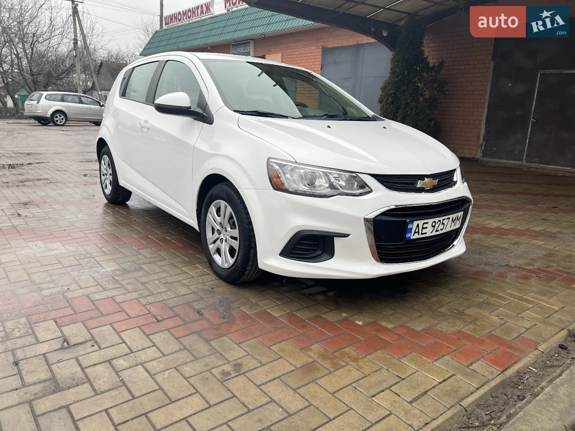 2017 Chevrolet Sonic - мініатюра 2