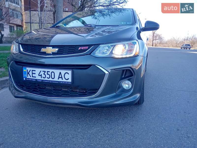 Седан Chevrolet Sonic 2016 в Кривом Роге