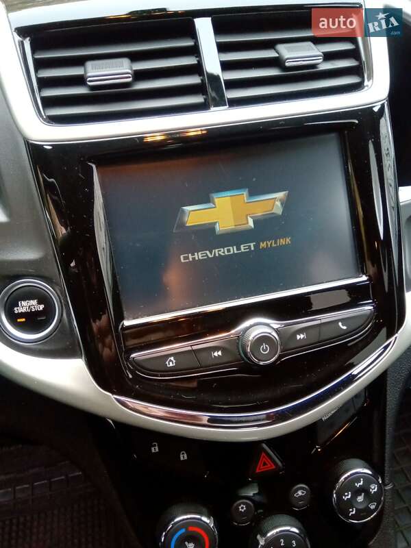 Седан Chevrolet Sonic 2016 в Кривом Роге