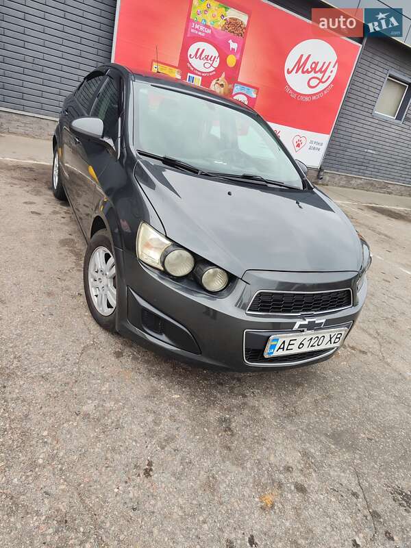 Седан Chevrolet Sonic 2015 в Дніпрі