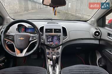 Седан Chevrolet Sonic 2014 в Києві