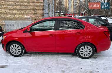 Седан Chevrolet Sonic 2014 в Києві