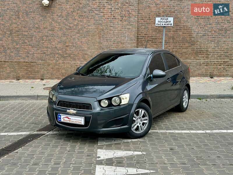 Седан Chevrolet Sonic 2012 в 