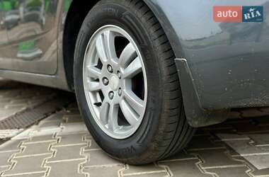 Седан Chevrolet Sonic 2012 в 