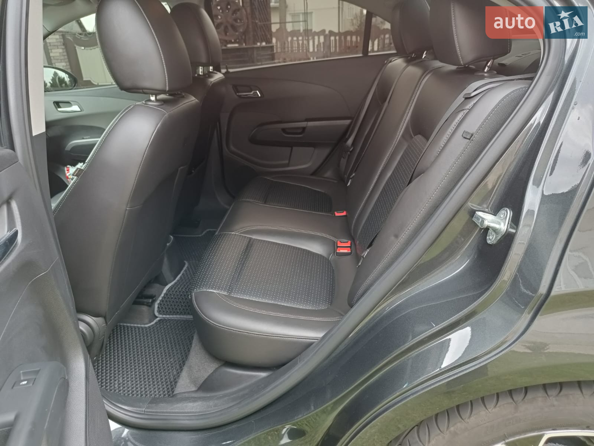 2016 Chevrolet Sonic - мініатюра 14