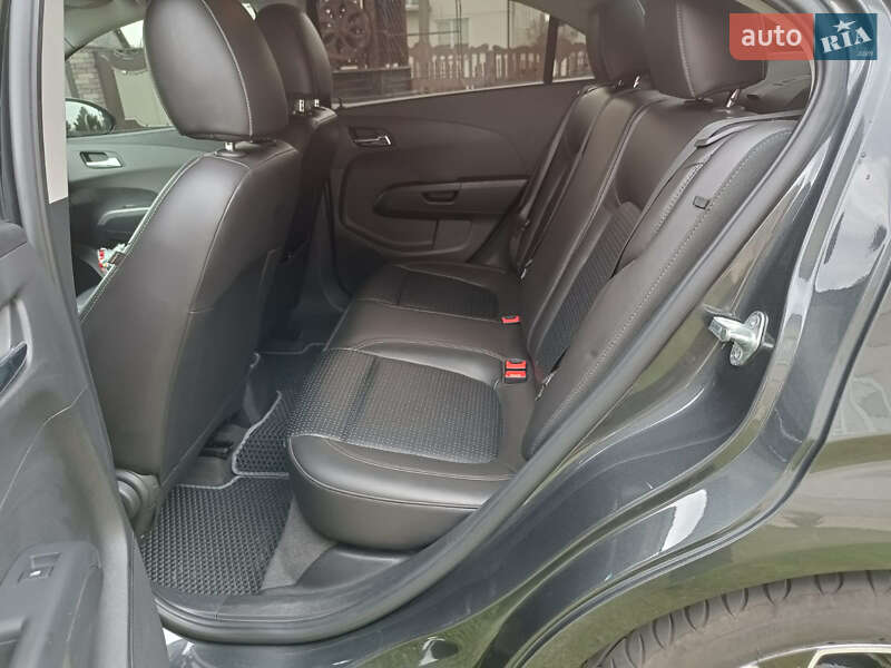Седан Chevrolet Sonic 2016 в Івано-Франківську