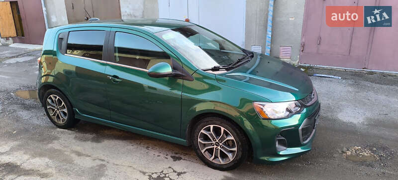 Хетчбек Chevrolet Sonic 2018 в Тернополі