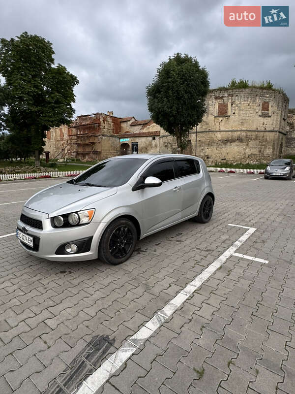 Хэтчбек Chevrolet Sonic 2011 в Тернополе