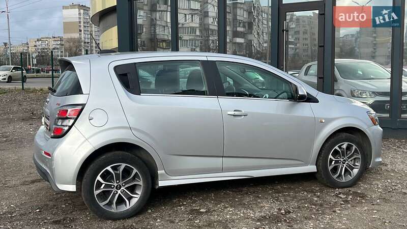 Хэтчбек Chevrolet Sonic 2019 в Киеве