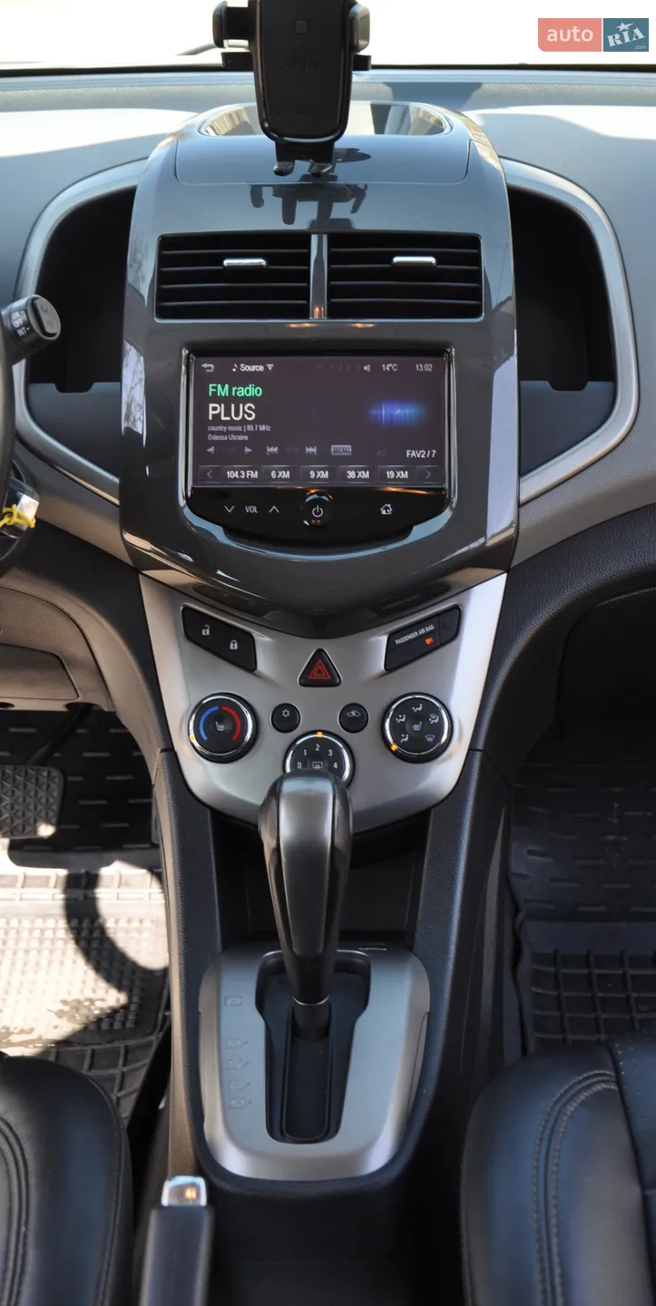 2015 Chevrolet Sonic - мініатюра 31