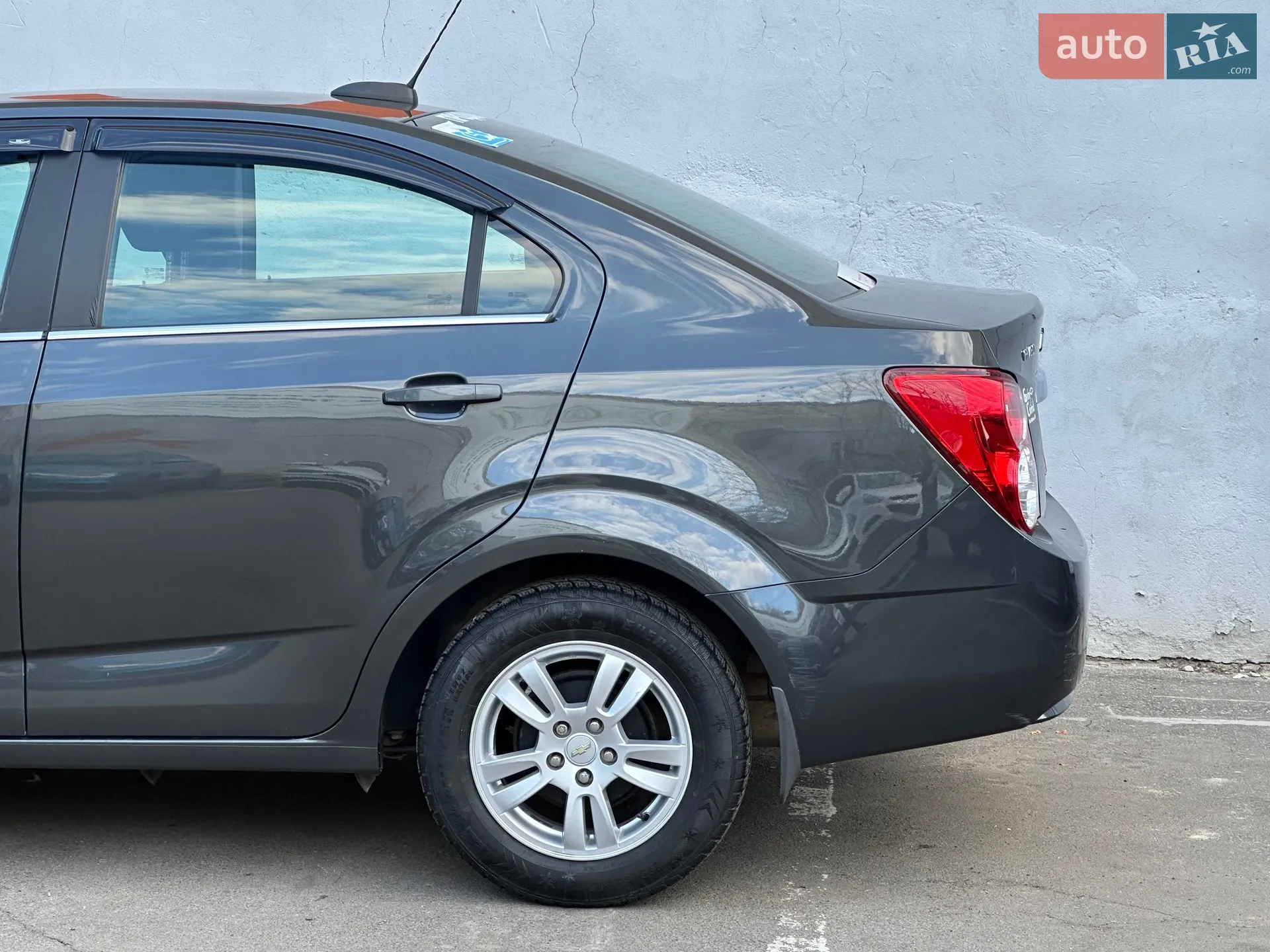 2015 Chevrolet Sonic - мініатюра 28