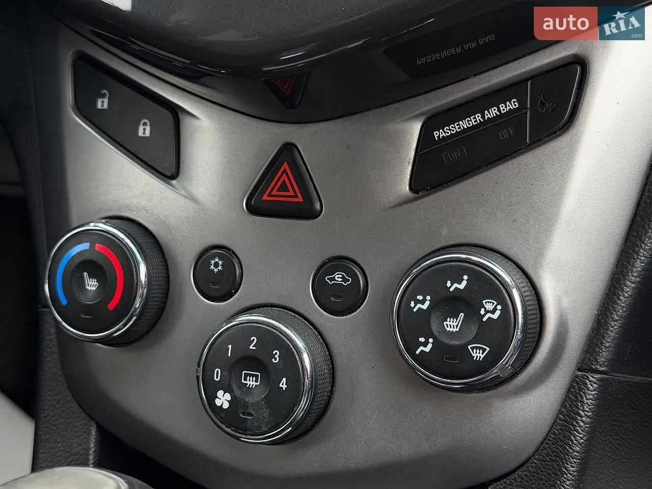 2016 Chevrolet Sonic - мініатюра 22