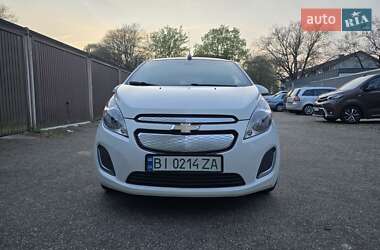 Хэтчбек Chevrolet Spark EV 2016 в 