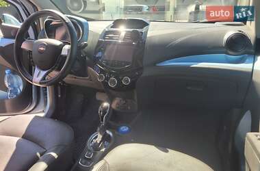Хетчбек Chevrolet Spark EV 2014 в 