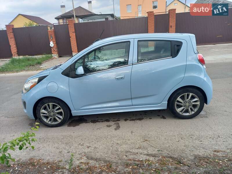 Хетчбек Chevrolet Spark EV 2016 в Києві