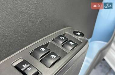 Хэтчбек Chevrolet Spark EV 2015 в 