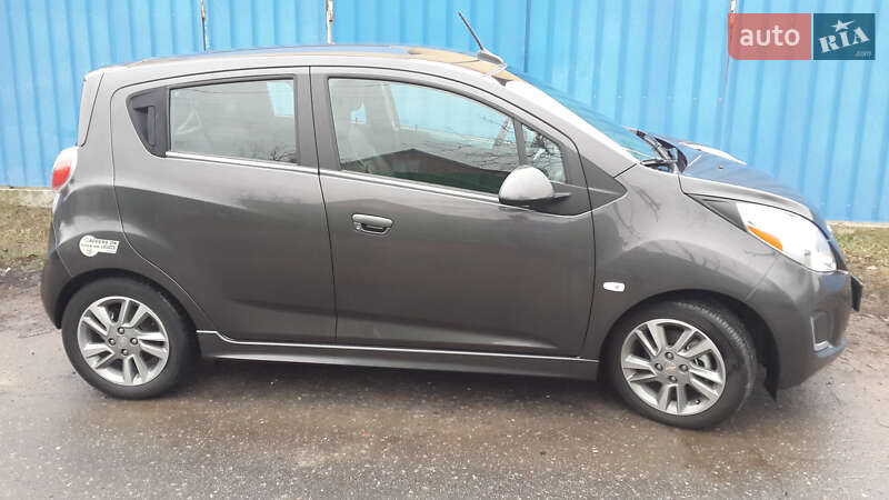 Хетчбек Chevrolet Spark EV 2015 в Кременчуці