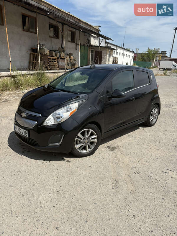 Хэтчбек Chevrolet Spark EV 2015 в Львове