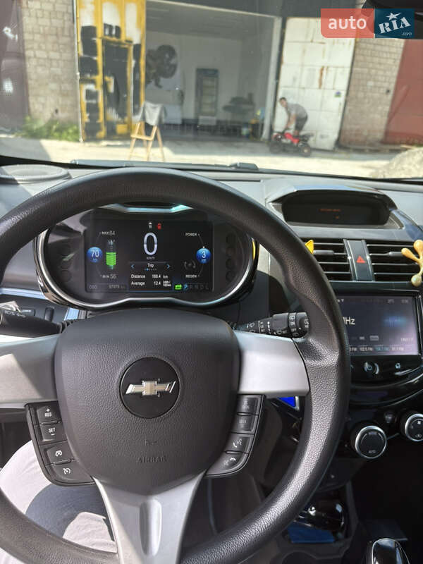 Хэтчбек Chevrolet Spark EV 2015 в Львове