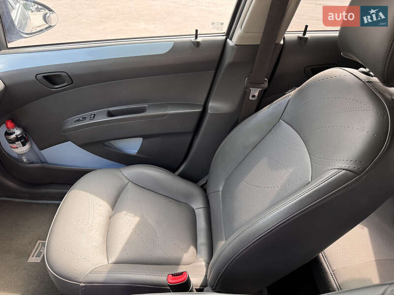 Хетчбек Chevrolet Spark EV 2014 в Тернополі фото 10 Хетчбек Chevrolet Spark EV 2014 в Тернополі