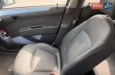 Хетчбек Chevrolet Spark EV 2014 в 