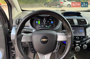 Хетчбек Chevrolet Spark EV 2014 в 