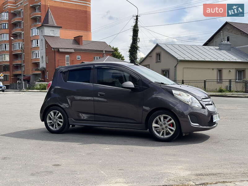 Хетчбек Chevrolet Spark EV 2014 в Тернополі фото 28 Хетчбек Chevrolet Spark EV 2014 в Тернополі