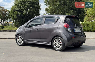 Хетчбек Chevrolet Spark EV 2014 в 