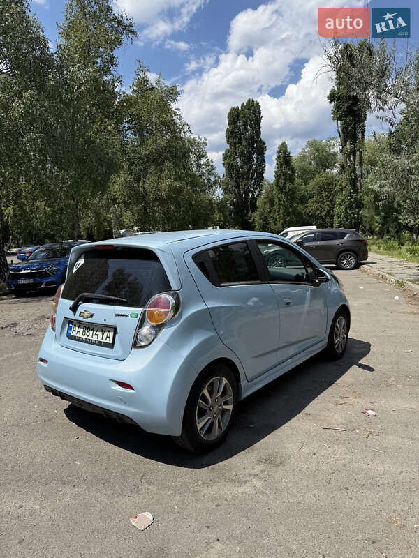 Хетчбек Chevrolet Spark EV 2016 в Києві