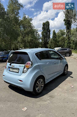 Хетчбек Chevrolet Spark EV 2016 в 