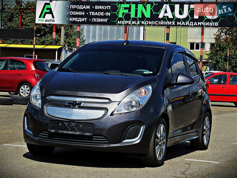 Хэтчбек Chevrolet Spark EV 2013 в Черкассах