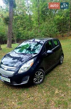 Хетчбек Chevrolet Spark EV 2015 в 