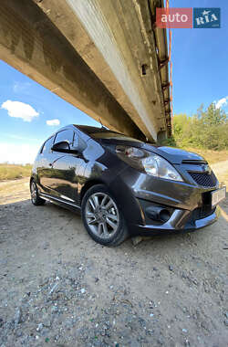 Хетчбек Chevrolet Spark EV 2013 в 