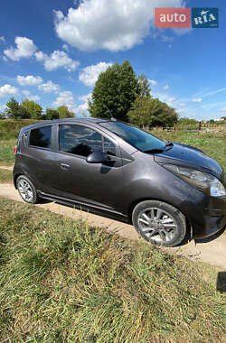 Хетчбек Chevrolet Spark EV 2013 в 