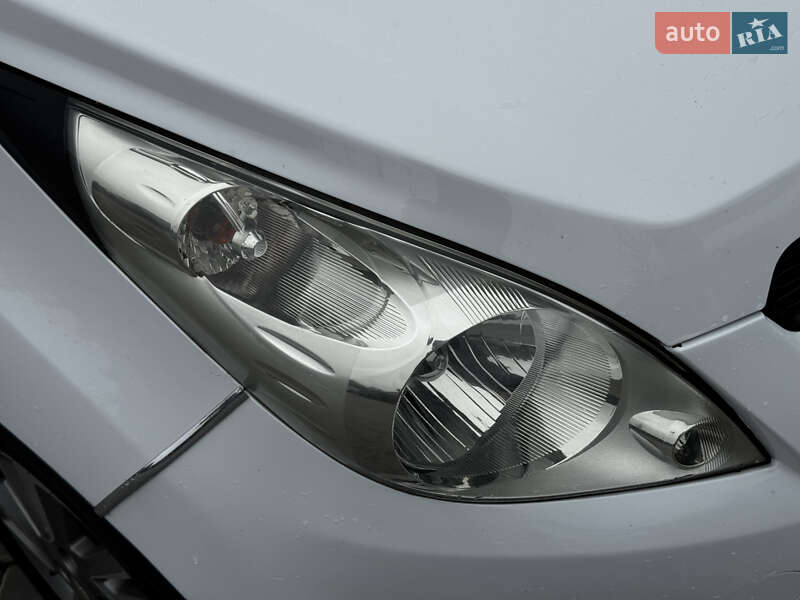 Хетчбек Chevrolet Spark EV 2013 в Кропивницькому