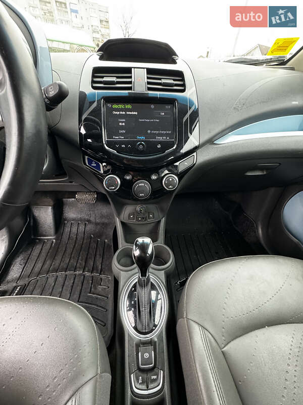 Хетчбек Chevrolet Spark EV 2013 в Кропивницькому