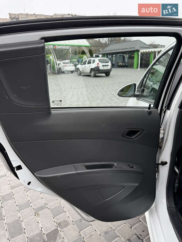 Хетчбек Chevrolet Spark EV 2013 в Кропивницькому