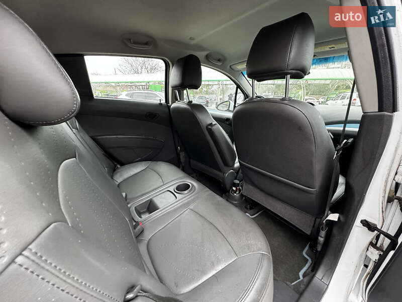 Хетчбек Chevrolet Spark EV 2013 в Кропивницькому