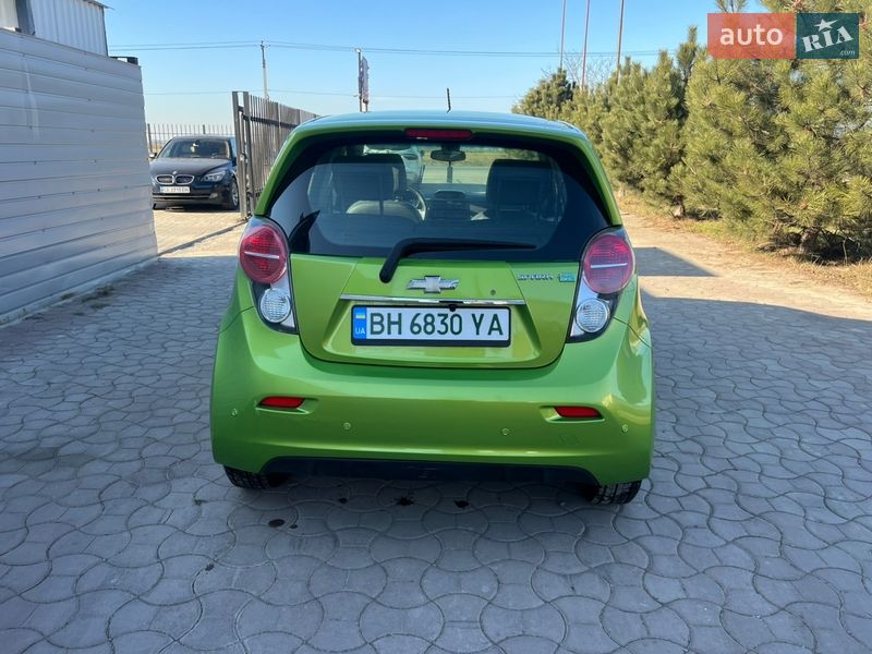 Универсал Chevrolet Spark EV 2015 в Одессе