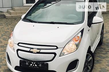 Хэтчбек Chevrolet Spark 2015 в 