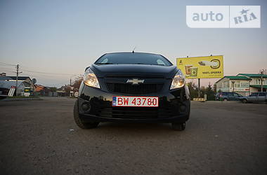 Хэтчбек Chevrolet Spark 2010 в Самборе