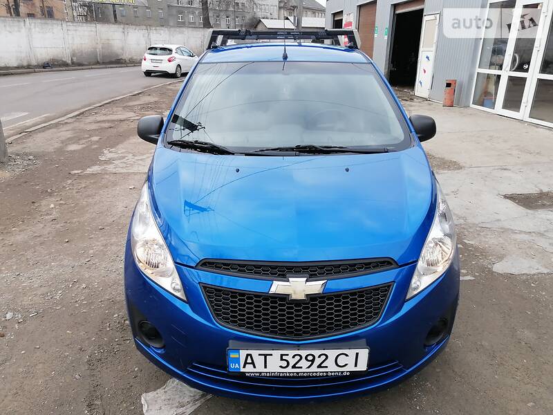 Хэтчбек Chevrolet Spark 2010 в Ивано-Франковске