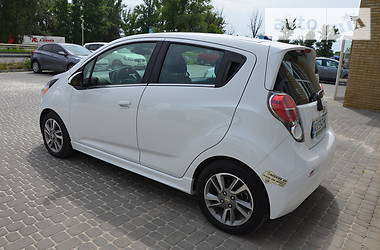 Хетчбек Chevrolet Spark 2015 в 