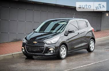 Хэтчбек Chevrolet Spark 2017 в 