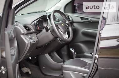 Хэтчбек Chevrolet Spark 2017 в 