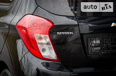 Хэтчбек Chevrolet Spark 2017 в 
